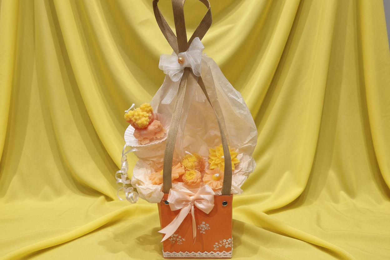 Bouquet "Fanta-stic"🧸🍊 avec ourson - Composition florale orangée dans sac mignon