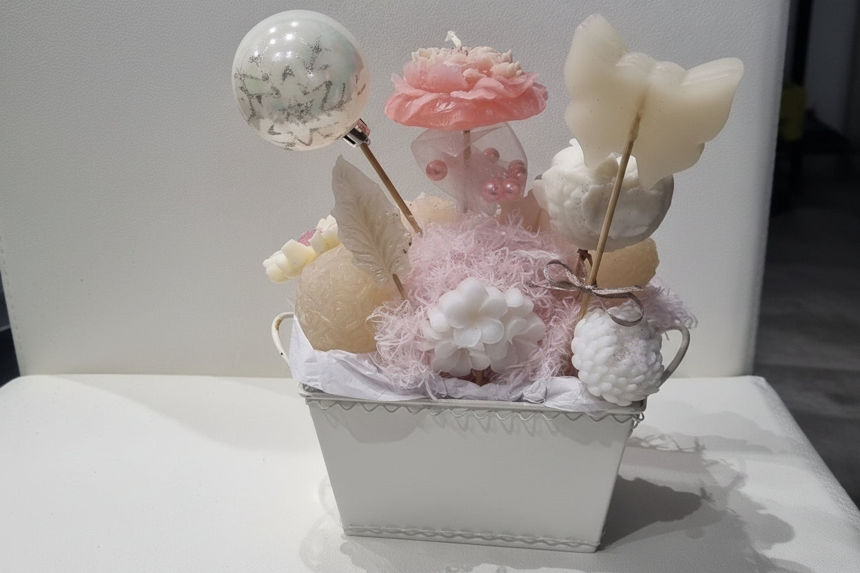 Bouquet💕 "Valentine"💕 - Composition florale délicate rose et blanche